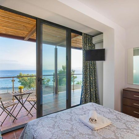 ניאה מודאניה Kalma Villa Ena מראה חיצוני תמונה