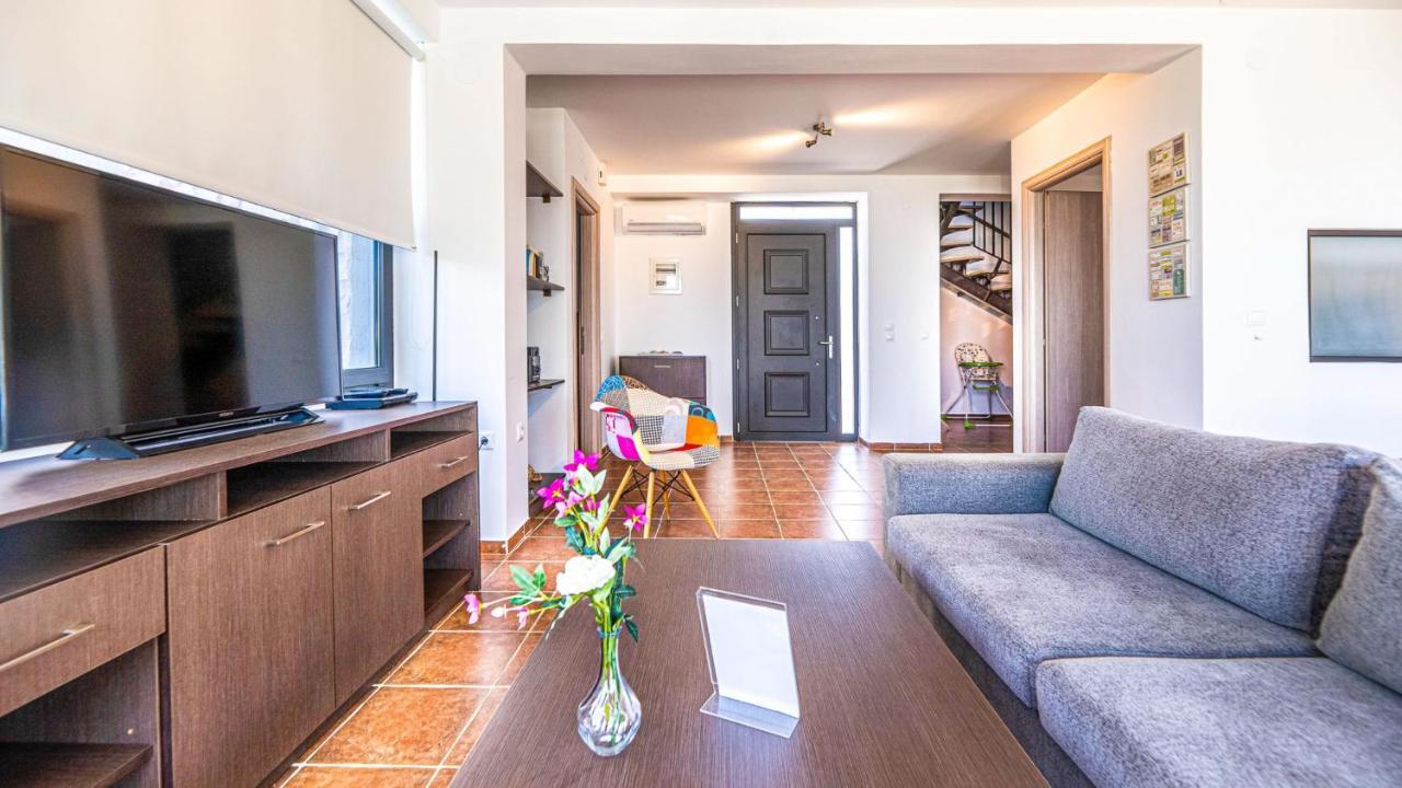 ניאה מודאניה Kalma Villa Ena מראה חיצוני תמונה