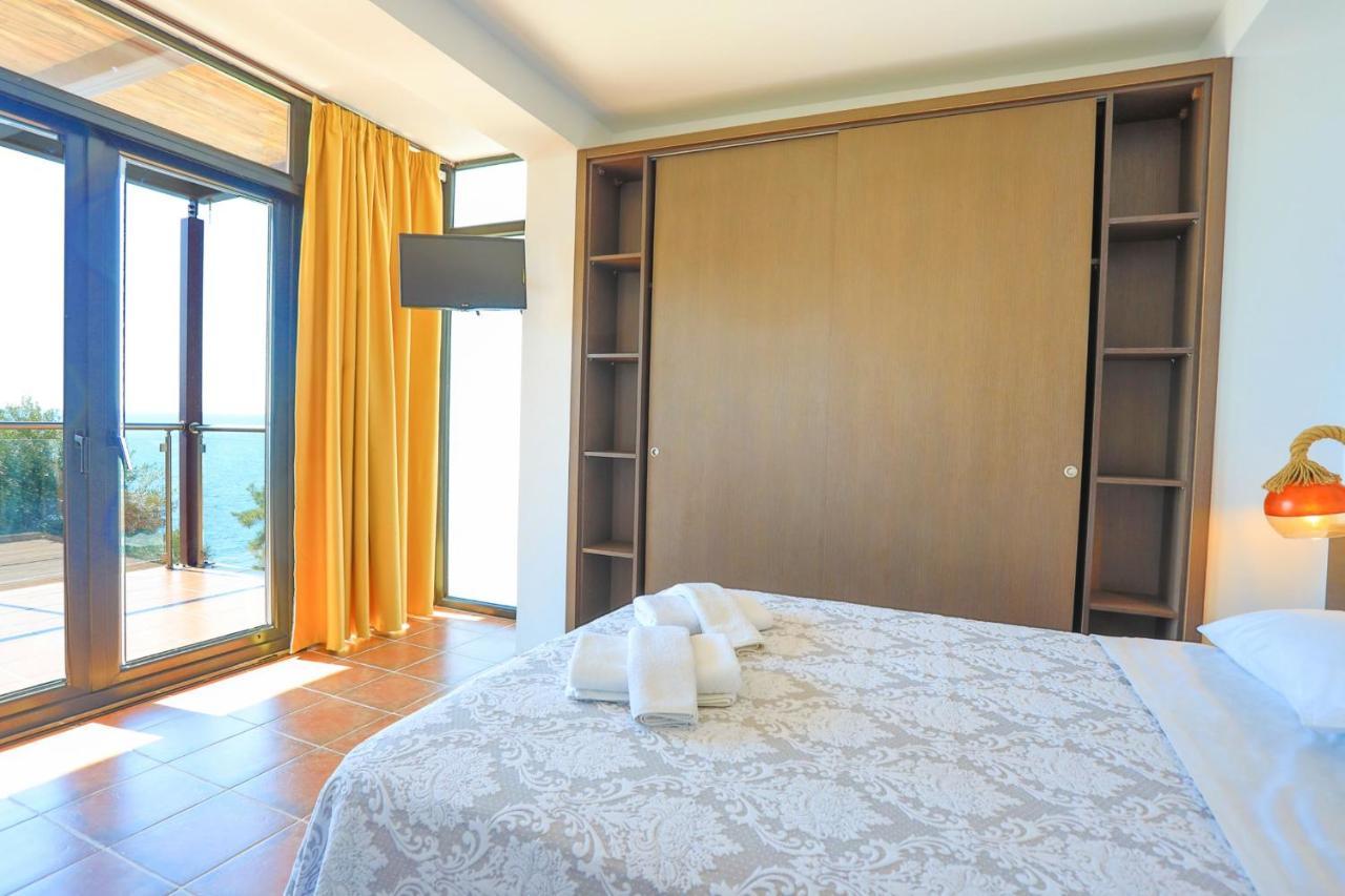 ניאה מודאניה Kalma Villa Ena מראה חיצוני תמונה
